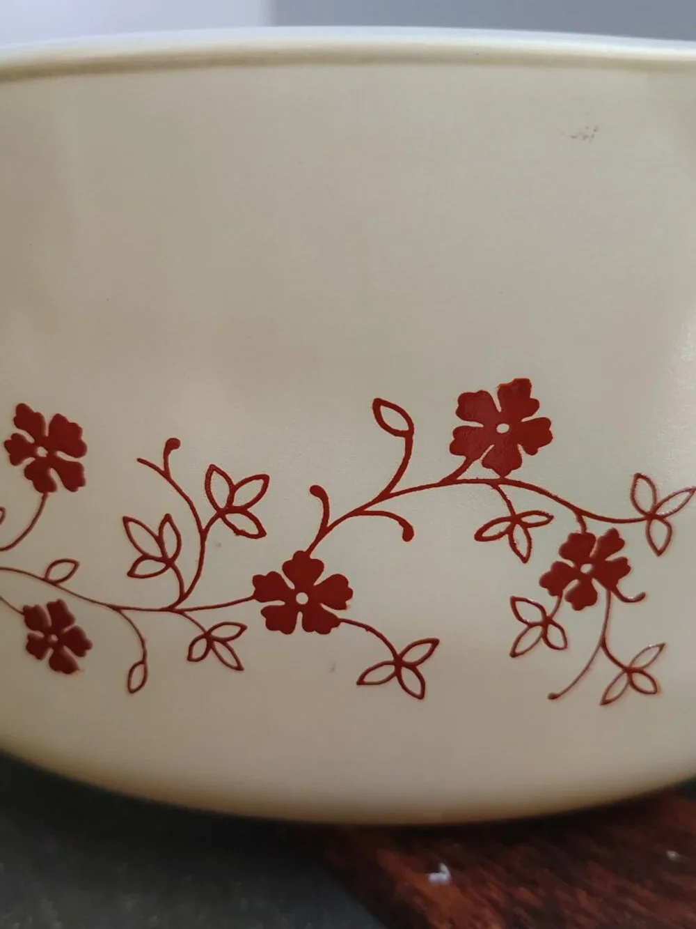 Pyrex Trailing Flowers Bake #475B 2.5 Quart Casserole Dish